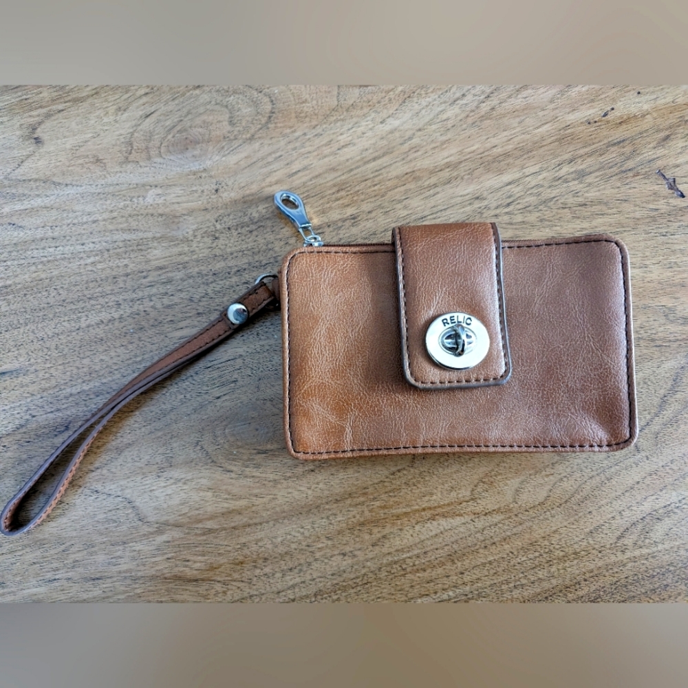 Relic wristlet/wallet brown/tan/orange. EUC